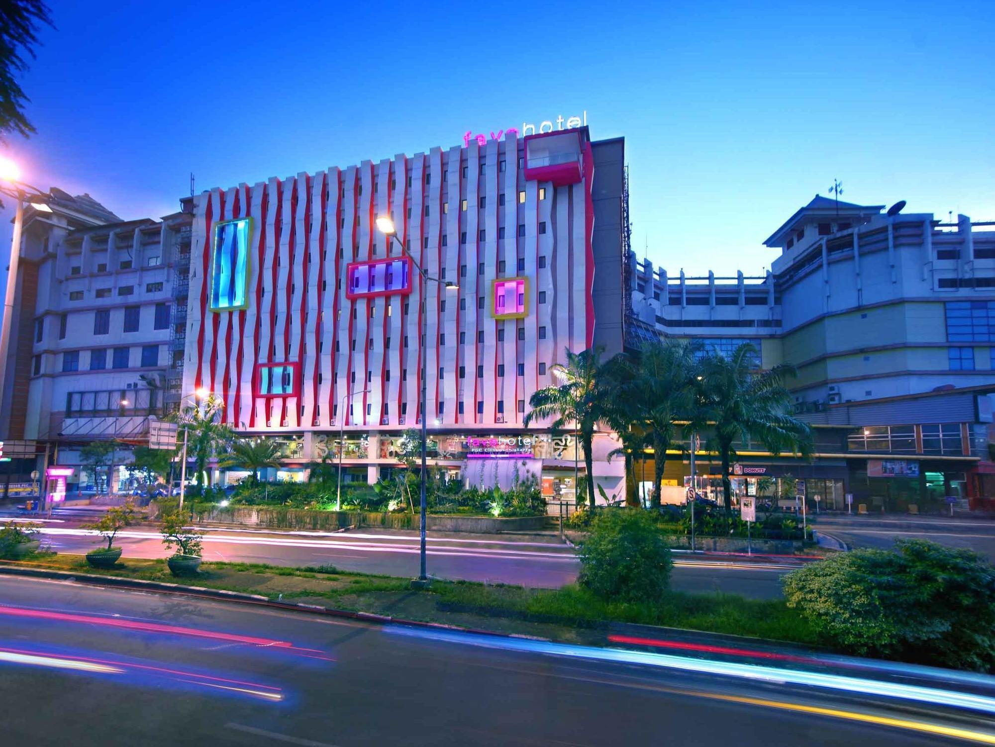 Favehotel Pgc Cililitan Jakarta Buitenkant foto